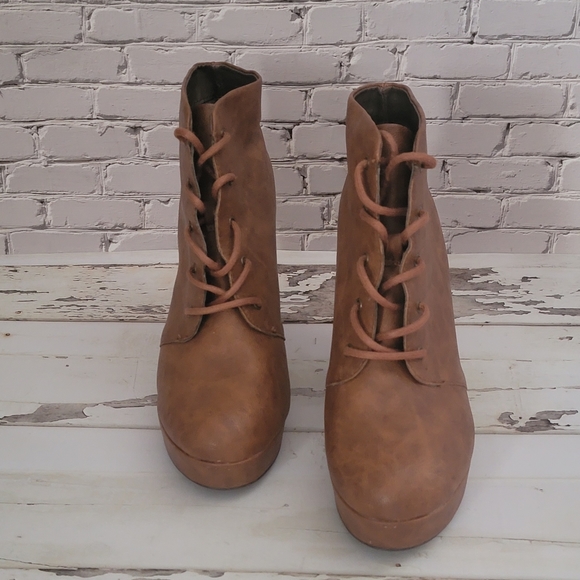 Candies Brown Ankle Boots - Size 8.5 - Picture 4 of 9